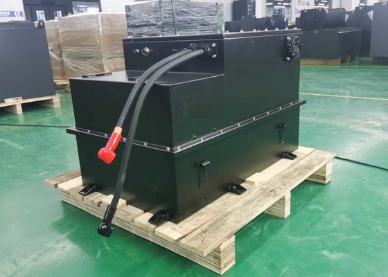 153V350Ah 53.76KWh IP67のリチウム鉄の隣酸塩電池